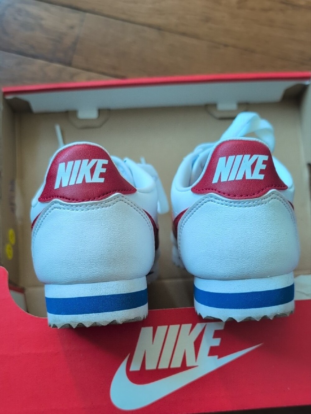 Nike Women's Classic Cortez Leather - Picture 6 of 7